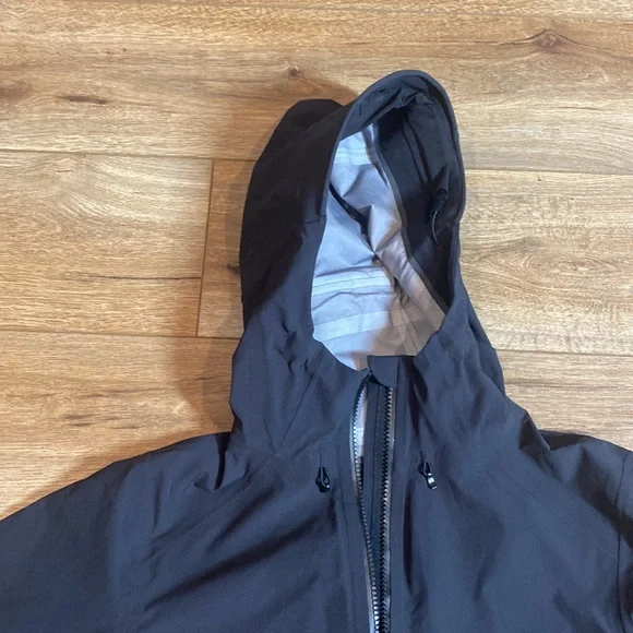 Drydecta long long sleeve rain coat by Duluth trading Co - Picture 9 of 10